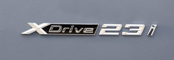 BMW - nápis xDrive